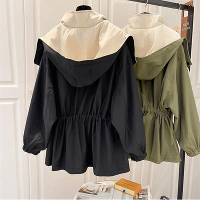 Lilian – Trench-coat stylé et déperlant